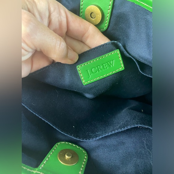 J.CREW Green nylon tote with leather handles 💚 - Picture 6 of 7